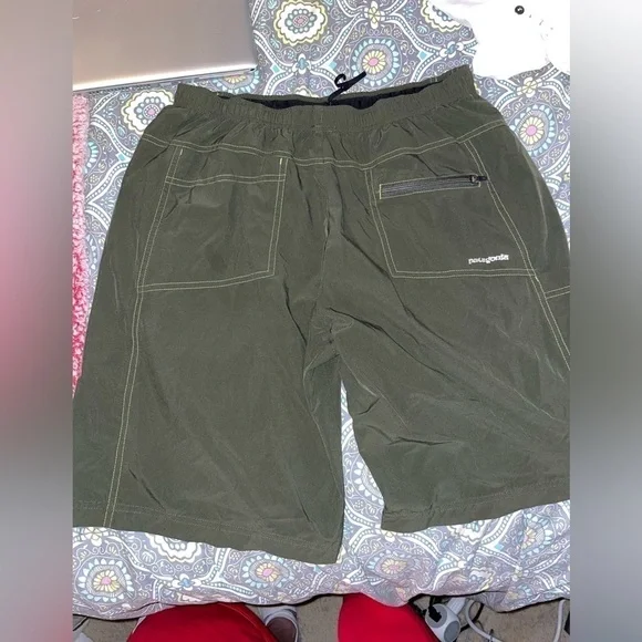 PATAGONIA Shorts Men’s olive green Nylon  10” Hiking Cargo Outdoors Medium‌‌‌‌‌ - Picture 2 of 3